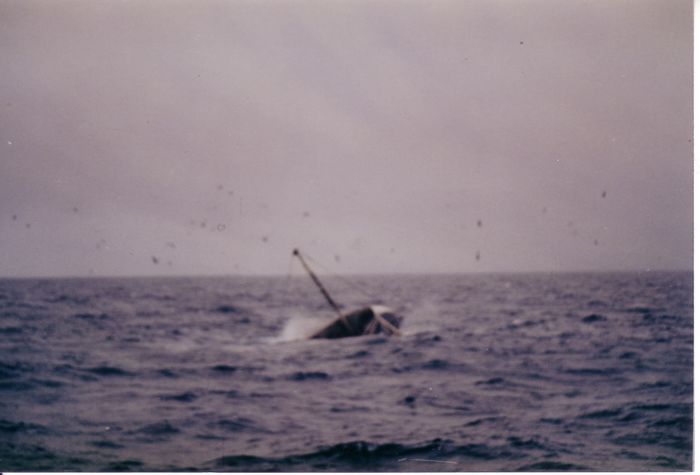 Zinkende visserboot